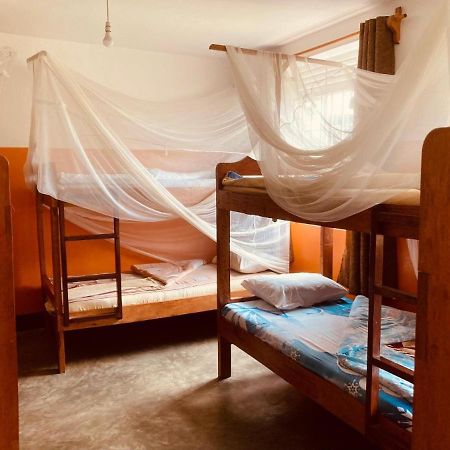 Yes Hostel Fort Portal Экстерьер фото