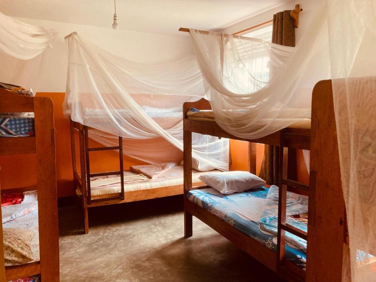Yes Hostel Fort Portal Экстерьер фото
