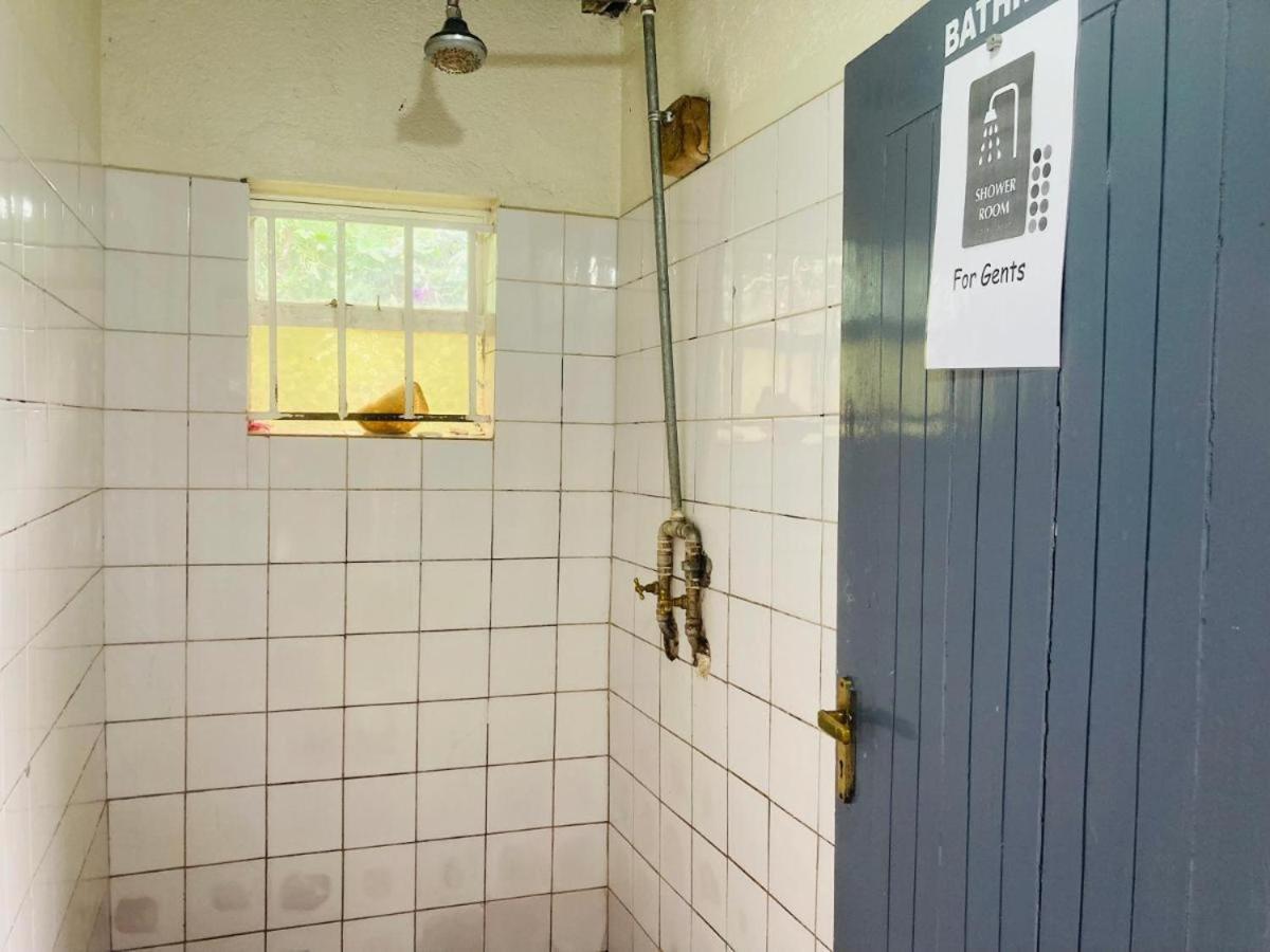 Yes Hostel Fort Portal Экстерьер фото